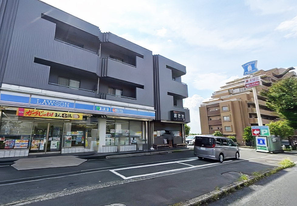 ローソン 茨木阪大病院前店