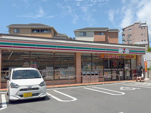 セブンイレブン吹田佐井寺４丁目