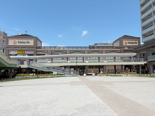 トナリエ南千里