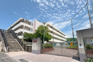 佐井寺小学校
