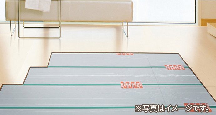 キッチン・リビング・ダイニング３ヶ所に床暖房を実現しながら、省エネルギー性能も確保。